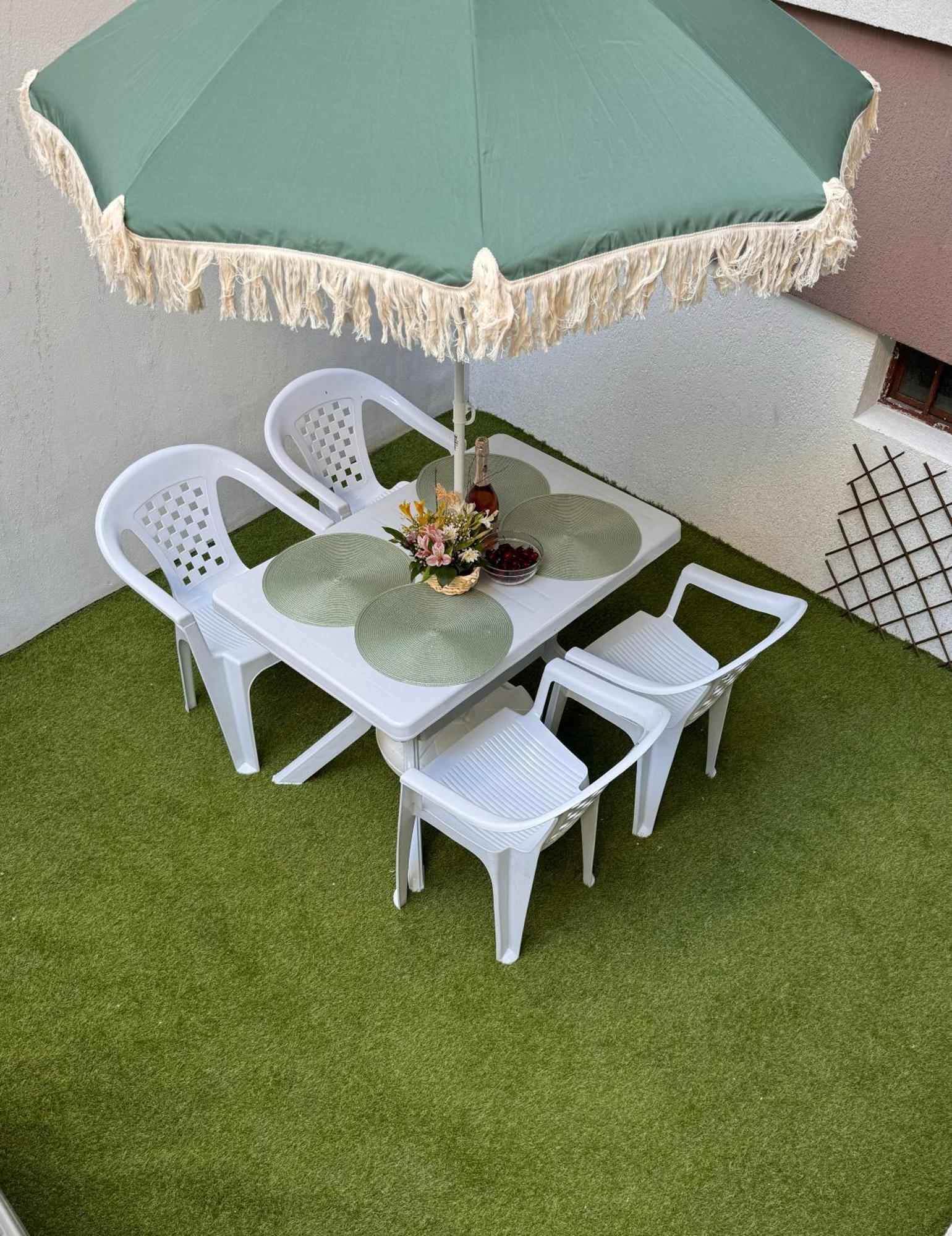 Goldy Central Beach Apartment With Private Garden Burgas Exterior foto